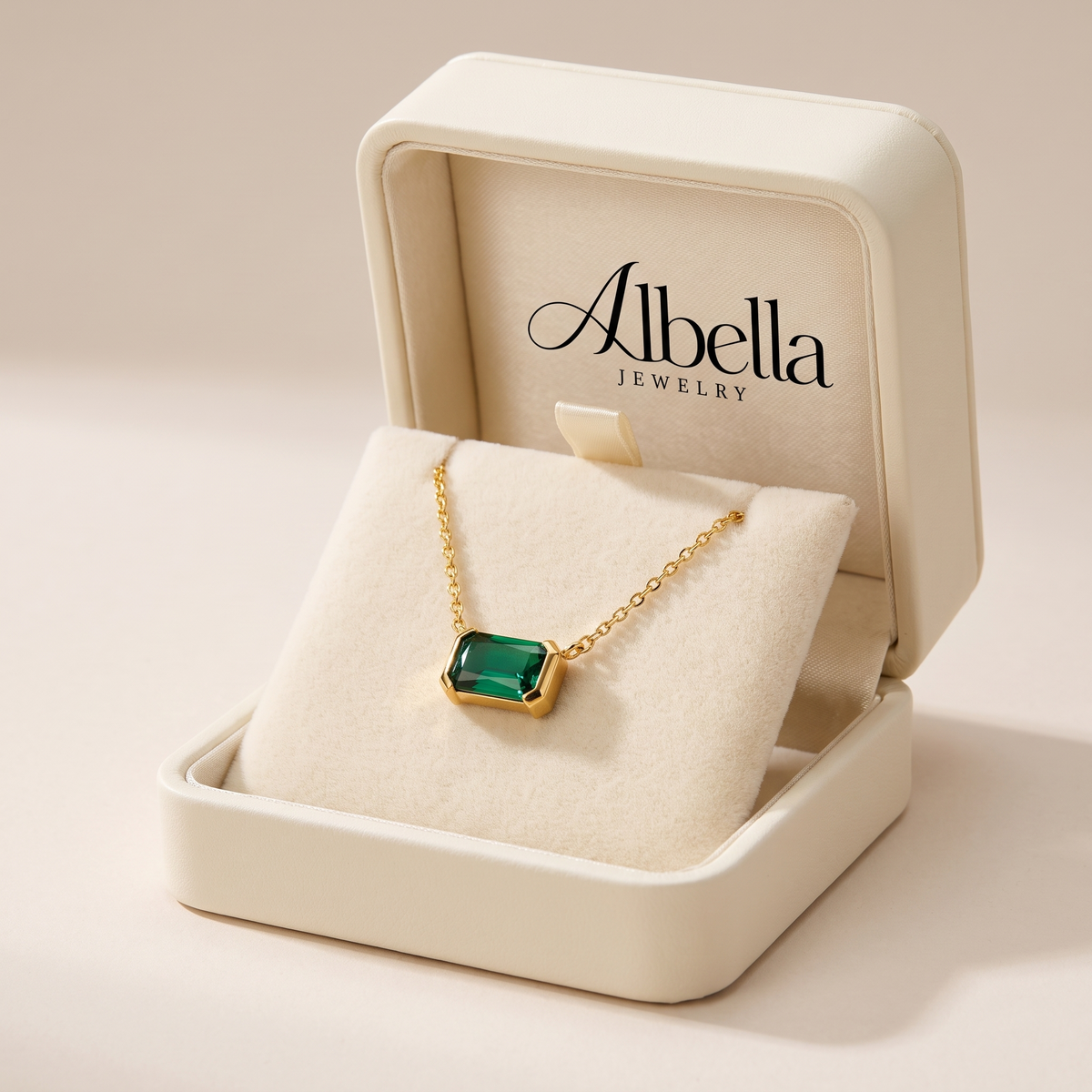 Delicate Emerald Necklace in Albella Jewelry gift box