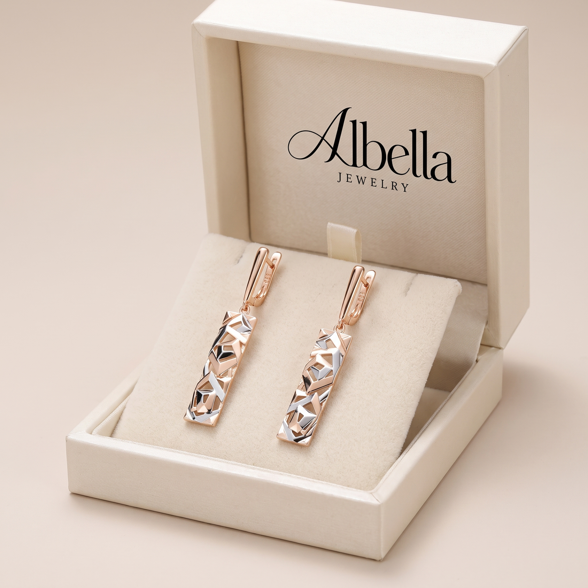 Anne Timeless Earrings in Albella Jewelry gift box