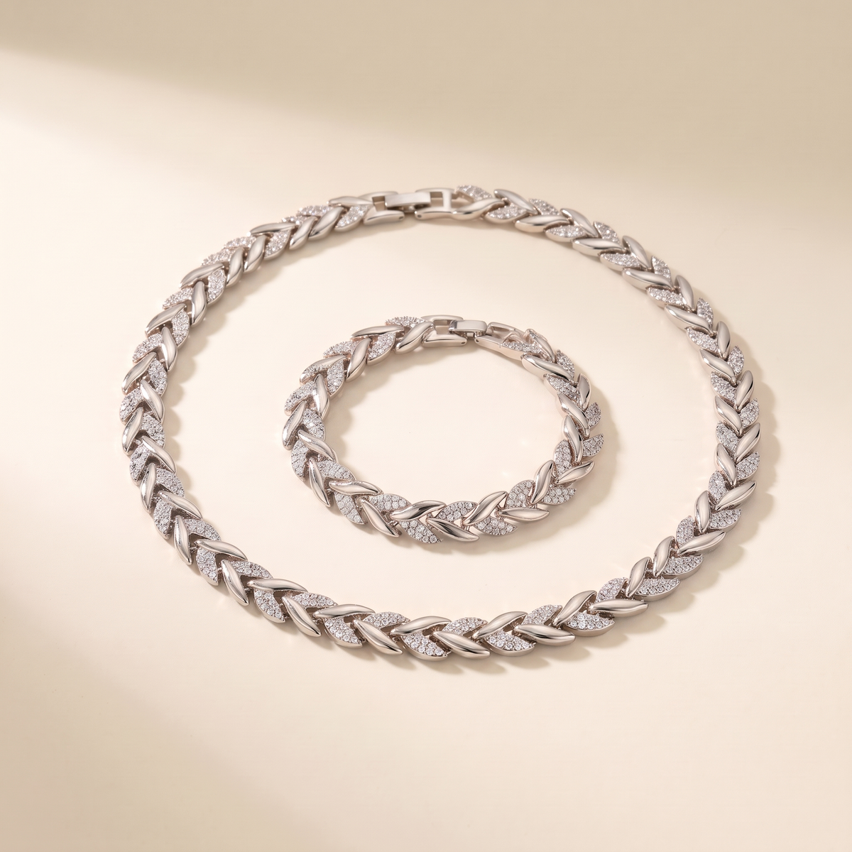 Elegant Fishtail Set with Glass Rhinestones – silver