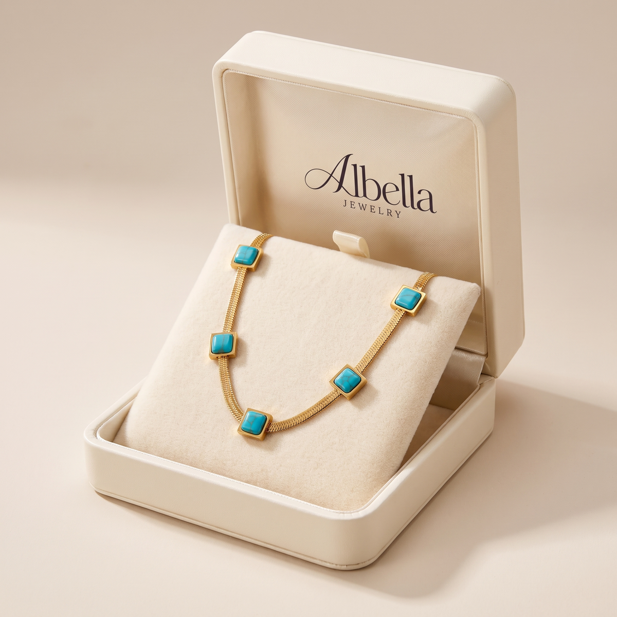 Vionelle Coastline Gold Necklace in Albella Jewelry gift box