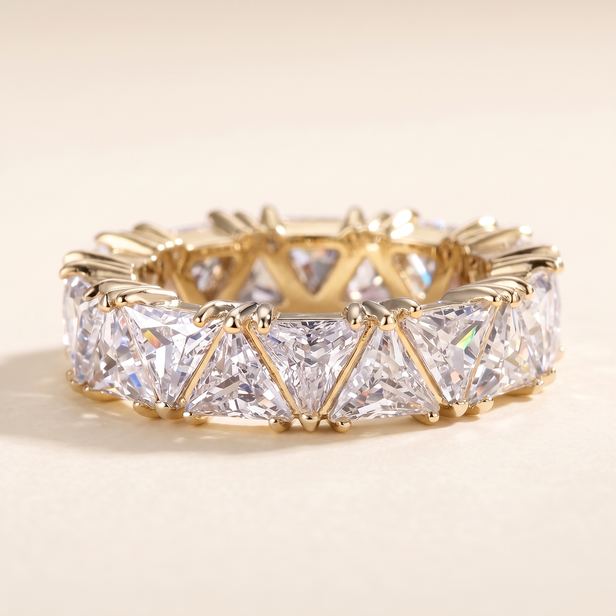 Vintage Triangle Stone Ring – gold