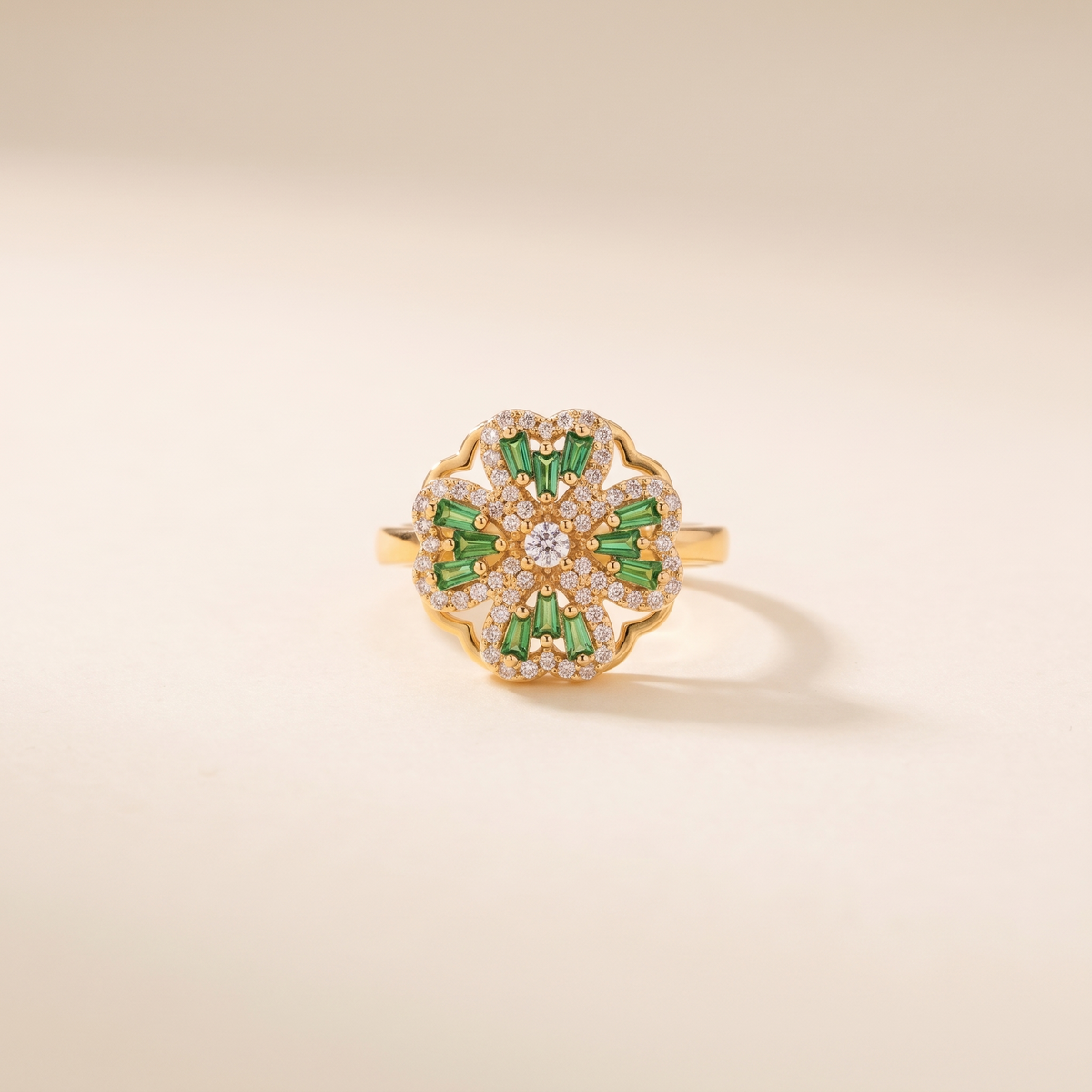 Emerald Clover Spinner Ring – Albella Jewelry