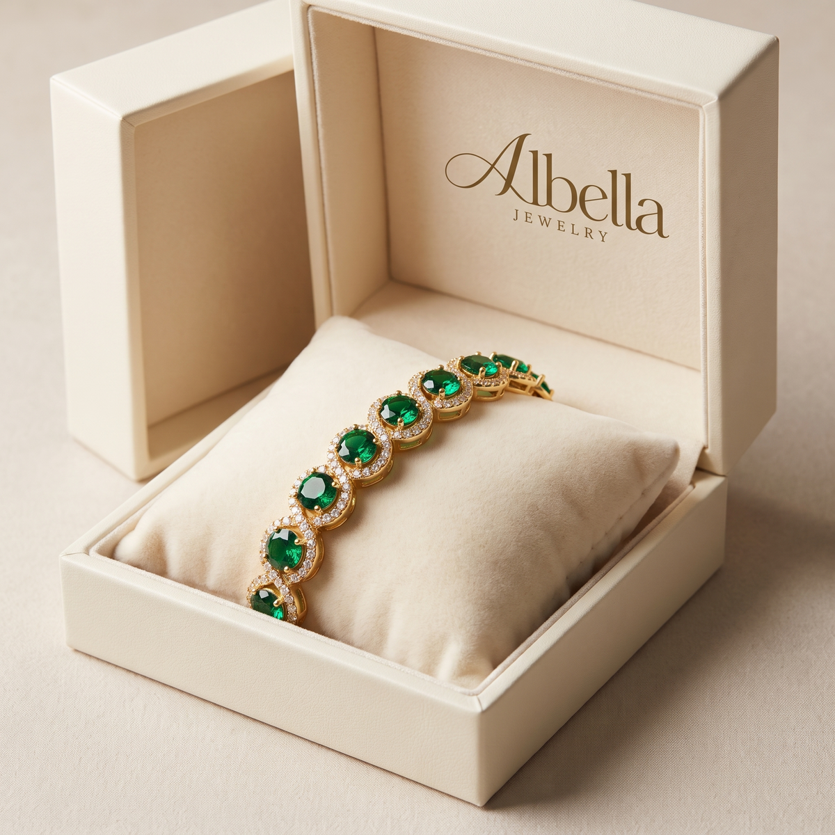 Fiora Emmeranthe Bracelet in Albella Jewelry gift box