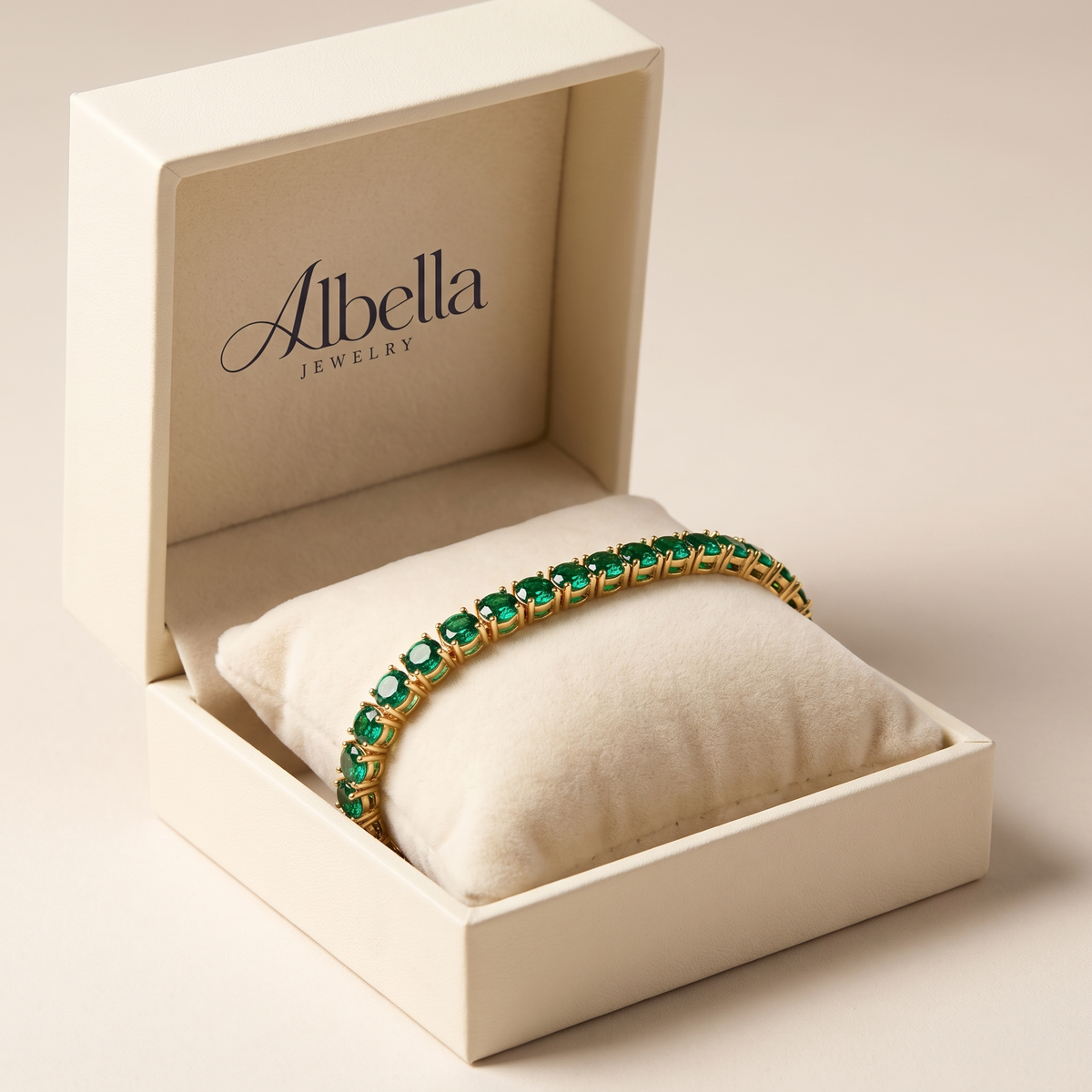Aliona Virelli Bracelet in Albella Jewelry gift box