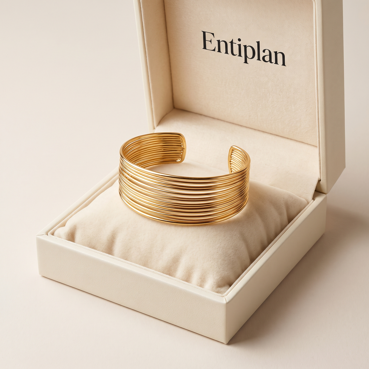 Elegant Gold Bracelet in Albella Jewelry gift box