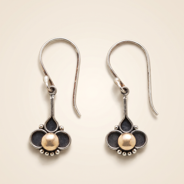 Elegant Silver Clover Earrings with Pearls – Albella Jewelry
