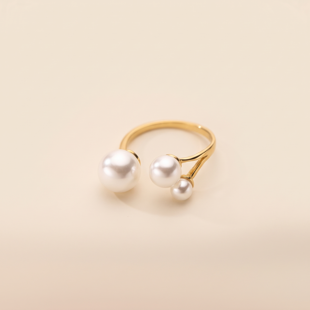 Elegant Three-Pearl Ring – Albella Jewelry