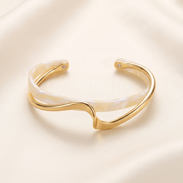 Elegant Gold Bracelet with White Opal – Albella Jewelry