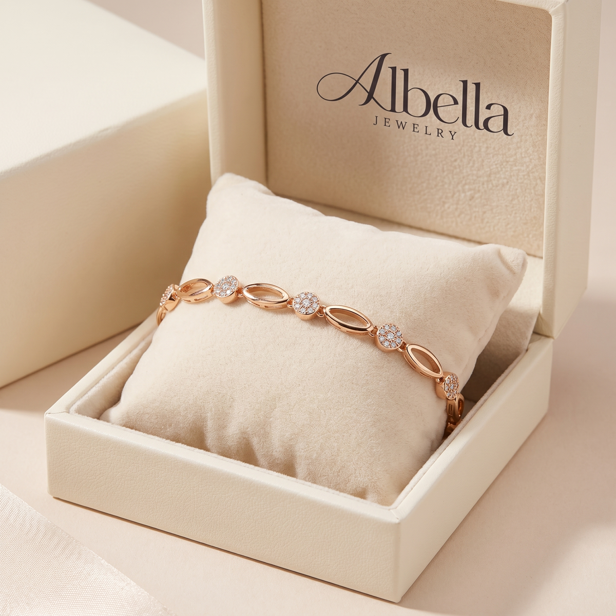 Elegant Gold Bracelet with Zircon in Albella Jewelry gift box