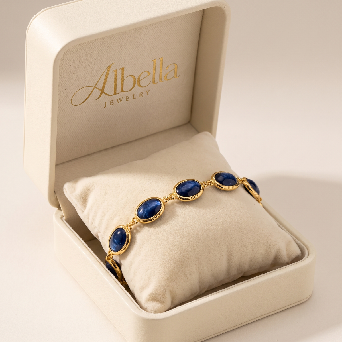 Seraphyne Glacienne Bracelet in Albella Jewelry gift box