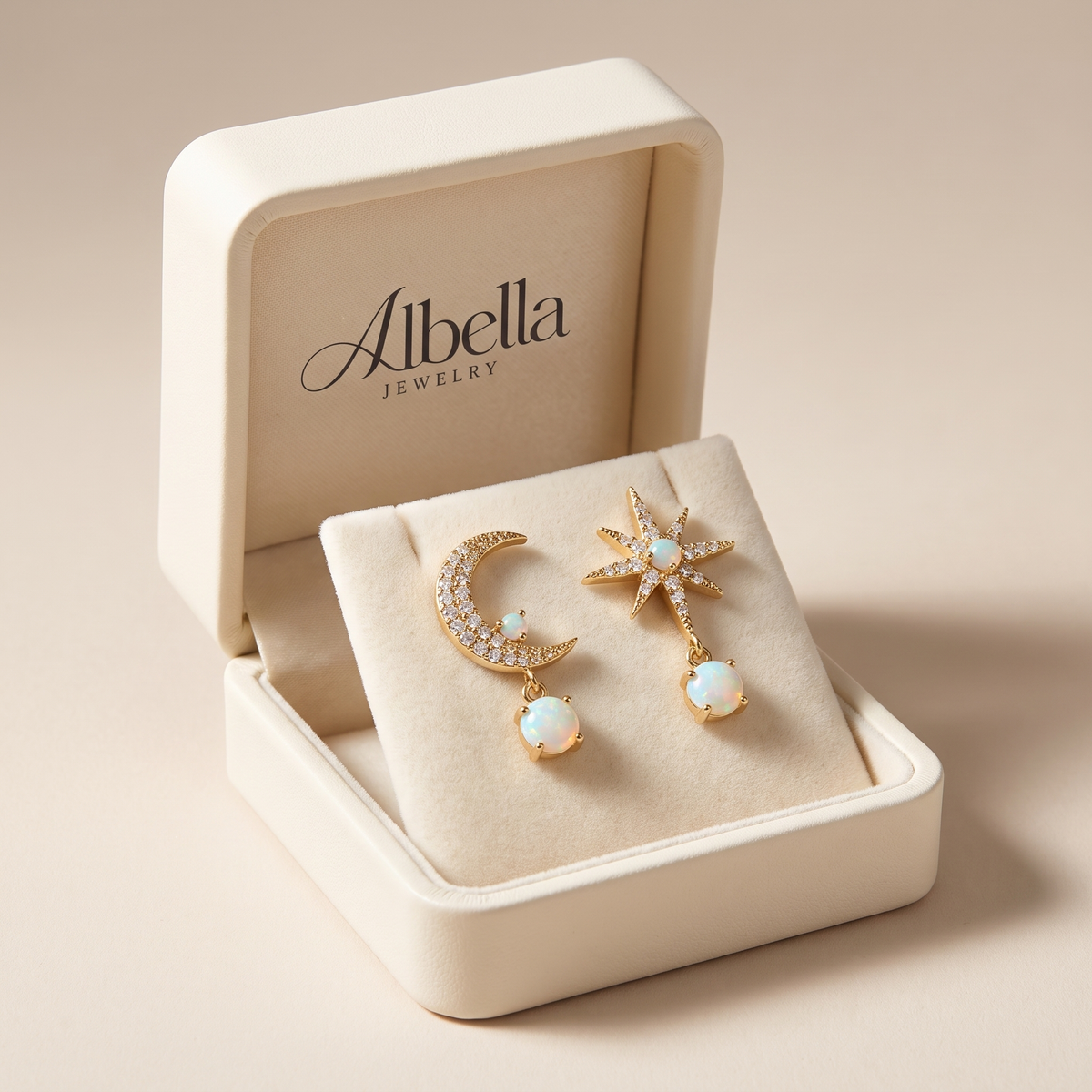 Moon and Star Earrings made of Gold and Opal in Albella Jewelry gift box