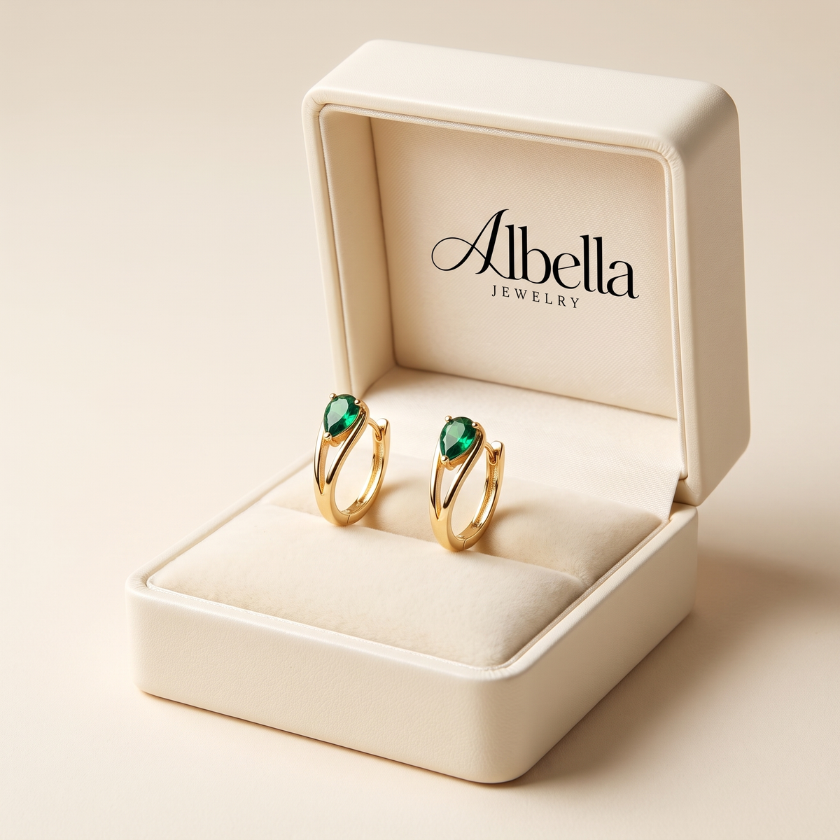 Amara Lavigne Earrings in Albella Jewelry gift box
