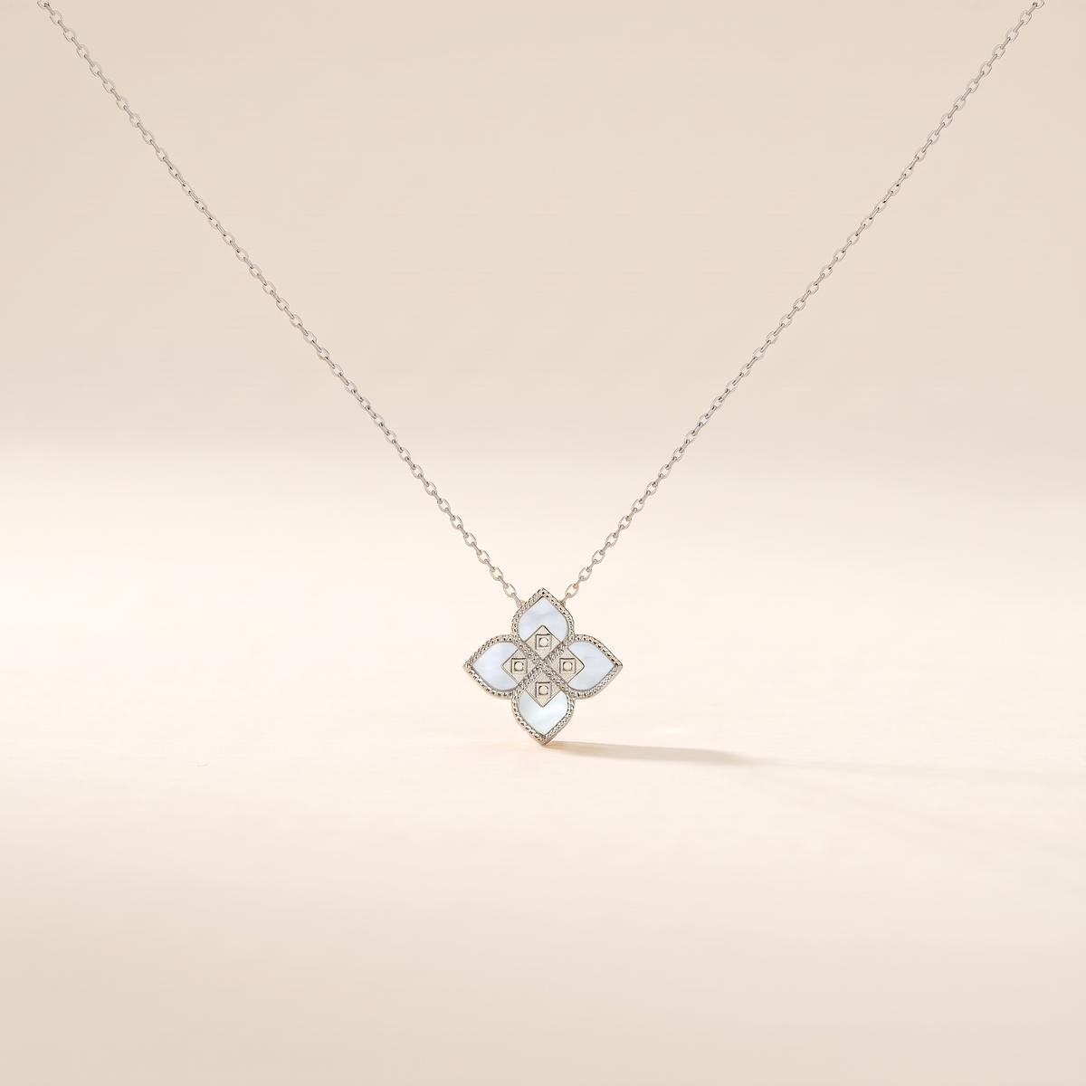 Mother Of Pearl Floral Diamond Necklace – silver