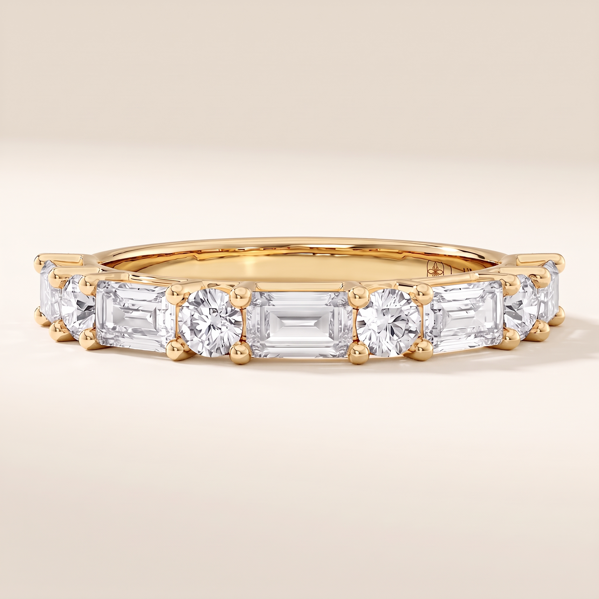 Della Half Eternity Alternating Diamond Band – gold