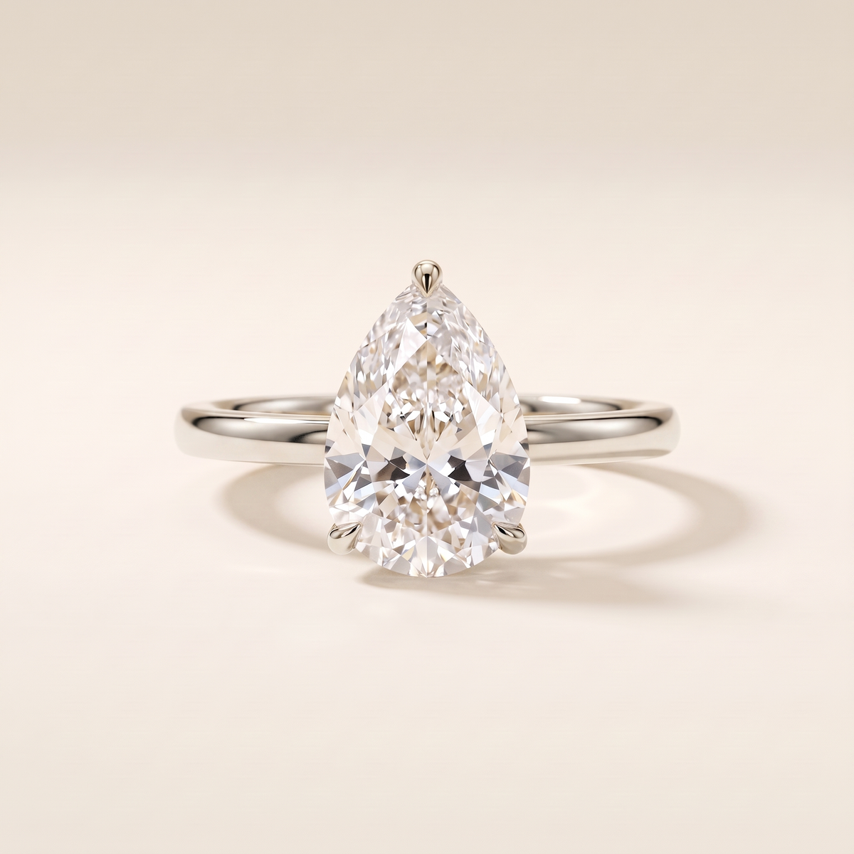 Elegant Vienna Statement Ring – silver