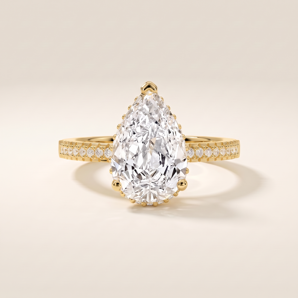 Elegant Teardrop Eclipse Ring – gold
